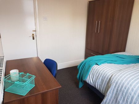 Saxony Road, Liverpool. - Photo 4