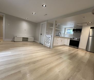 For Lease - 1026 Hedge Drive, Mississauga, Ontario - Photo 6