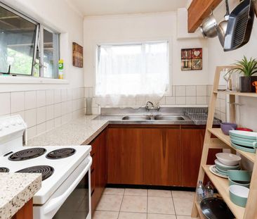 Self contained One bedroom flat in Howick - Photo 3