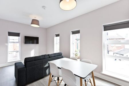 2 bedroom flat to rent - Photo 3