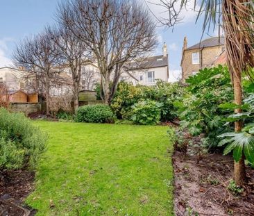 1 Bed Flat, Sackville Gardens, BN3 - Photo 6