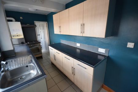 3 bedroom terraced house to rent - Photo 3