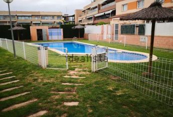 Alquiler de chalet adosado en San Antonio de Benagéber