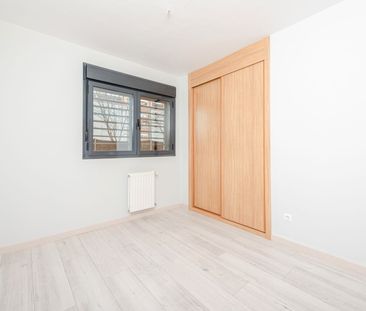 Piso de alquiler en Joan Miro, 7, Soto del Henares - Photo 1