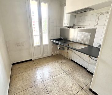 Appartement 3 pièces 55m2 MARSEILLE 13EME 710 euros - Photo 3