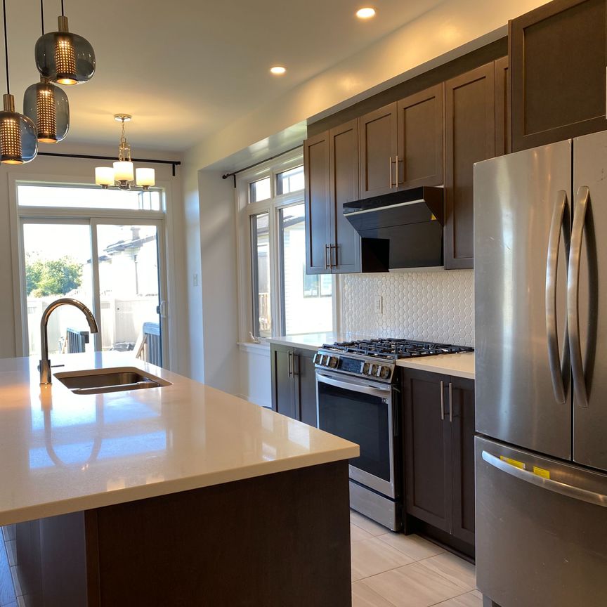 For Lease - 56 Robusta Lane, Barrhaven, Ontario - Photo 1