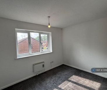 2 bedroom end of terrace house to rent - Photo 4