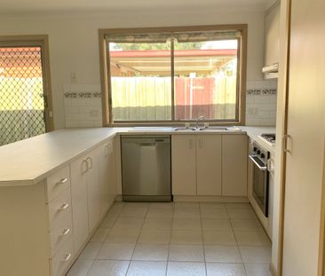 Spacious home in quiet court location - Photo 1