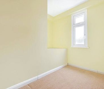 Stroude Road, Virginia Water, Surrey, GU25 4BU - Photo 1