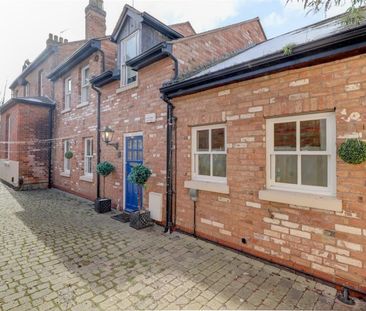 Warwick New Road, Leamington Spa - Photo 1
