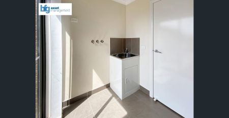 Modern & Spacious 4 Bedroom Home with Double Lock-Up Garage! - Photo 2