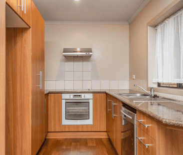 Handy To Hospital - Photo 1