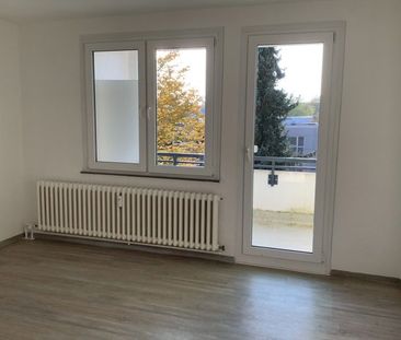 Helle und sanierte 3 Zimmer-Wohnung mit Balkon in Baumheide - Photo 1