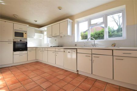 4 bedroom detached house to rent - Photo 5