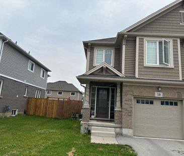 For Lease - 19 HAWTHORN Avenue, Thorold, Ontario - Photo 2