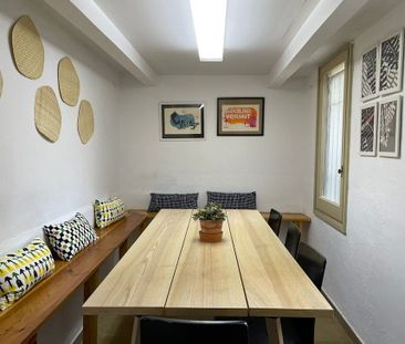 Carrer de Mallorca, Barcelona, Catalonia - Photo 4