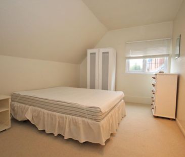 2 bedroom cottage to rent - Photo 2