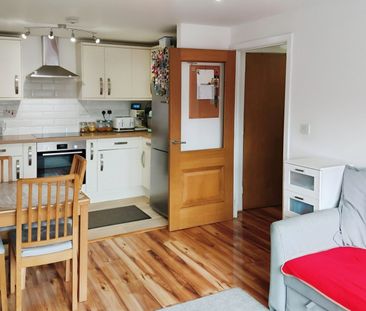2 bed flat to rent in Bath Road, SL1 - Photo 5