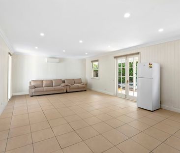 BEAUTIFUL 2Bed + 1Study HOUSE - Water/Electricity/NBN Included - Photo 2