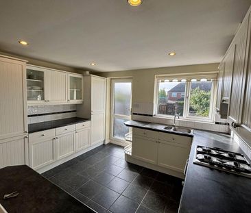 2 bedroom terraced house to rent - Photo 2
