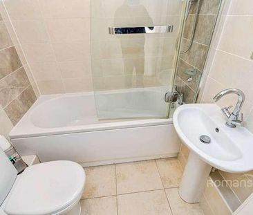 St. Peter Court, St. Peter Street, Winchester, Hampshire, SO23 - Photo 4