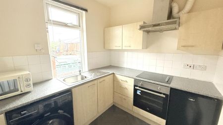 1 bedroom flat to rent - Photo 3