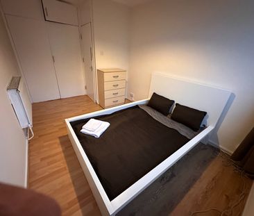 2 Bed Flat, Kelson House, E14 - Photo 4