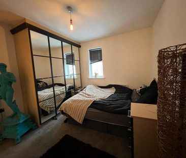 2 bedroom flat to rent - Photo 4