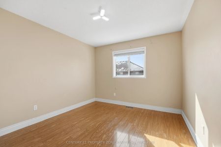 50 Commodore Drive #Upper - Photo 4