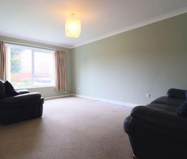 2 bedroom maisonette to rent - Photo 2