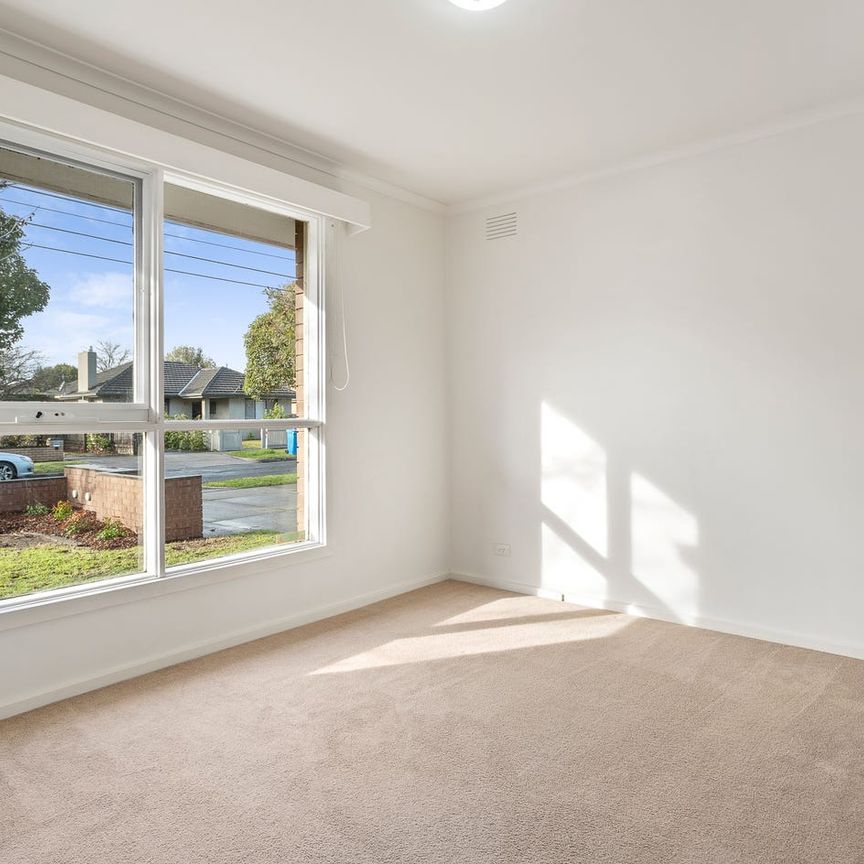 LARGE VILLA, MAKE THIS YOUR HOME - Photo 1