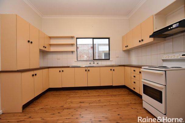 30 Nile Street, Orange, NSW 2800 - Photo 1