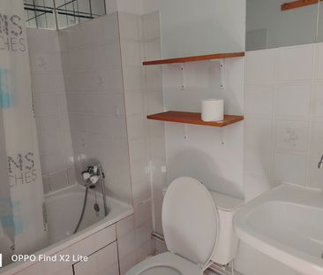 Studio Poitiers- Passage de la petit Roue – 18.29 m2 - Photo 3