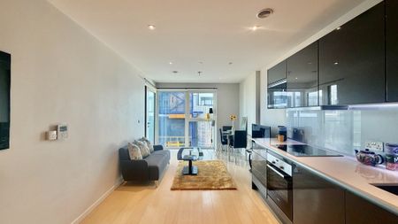 1 Bed Flat, Glasshouse Gardens, E20 - Photo 5