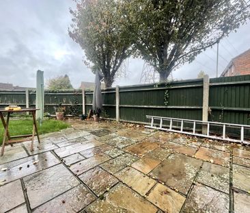 3 bedroom end of terrace house to rent - Photo 5