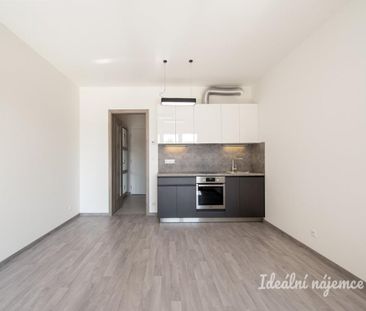 Pronájem bytu 1+kk 30 m2 - Photo 2