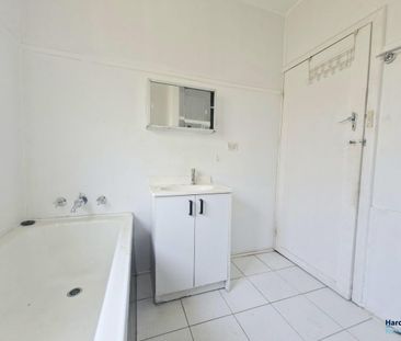 3 Bedroom Home in Prime Location - Photo 6