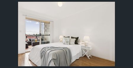 Stylishly Apartment with city views - Photo 5