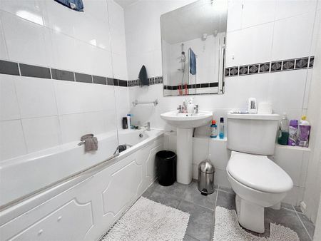 2 bedroom apartment to rent - Photo 5