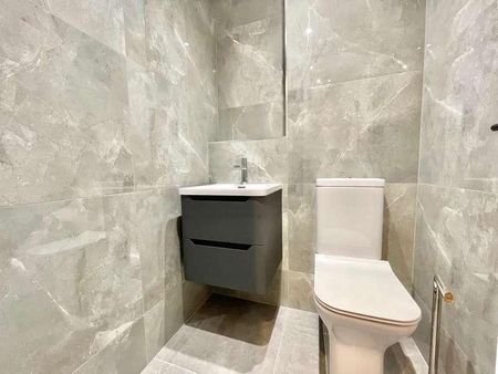 Prince Albert Road, London, NW8 - Photo 5