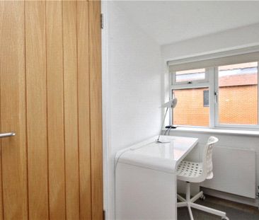 Portsmouth Road, Guildford, Surrey, GU2 4DU - Photo 4