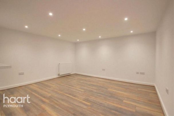 4 bedroom terraced house to rent - Photo 1