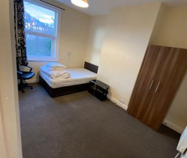 1 bedroom flat to rent - Photo 6