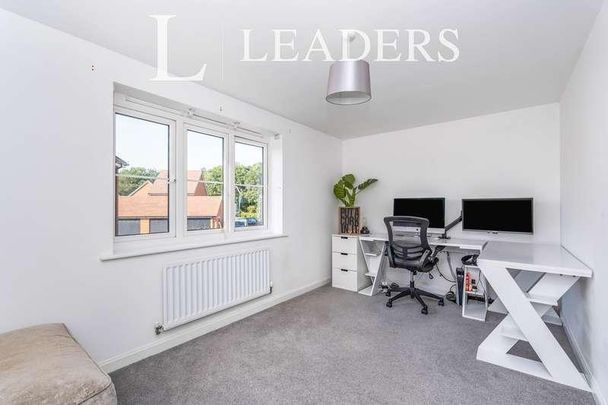 Whiteley Way, SO30 - Photo 1