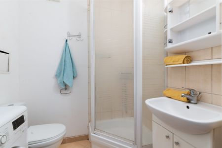 Małe mieszkanie przy stacji Metro Politechnika - Photo 5