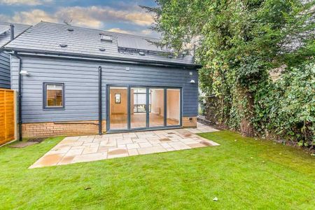Edeleny Close, East Finchley, London - Photo 4