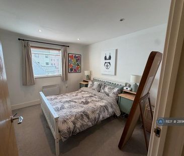 1 bedroom flat to rent - Photo 2