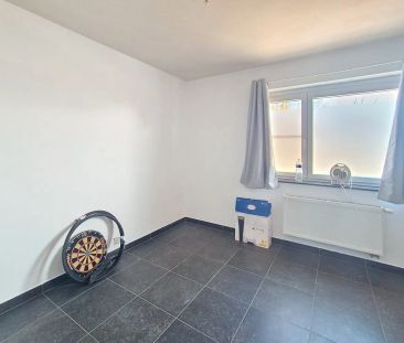 Gelijkvloersappartement met 2 slpks en autostandplaats - Foto 3