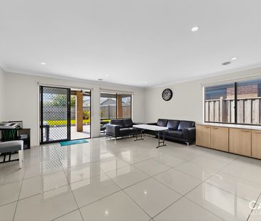 118 William Thwaites Boulevard, Cranbourne North - Photo 5