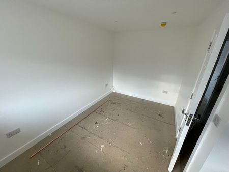 2 Bed Flat, Coventry, CV4 - Photo 5